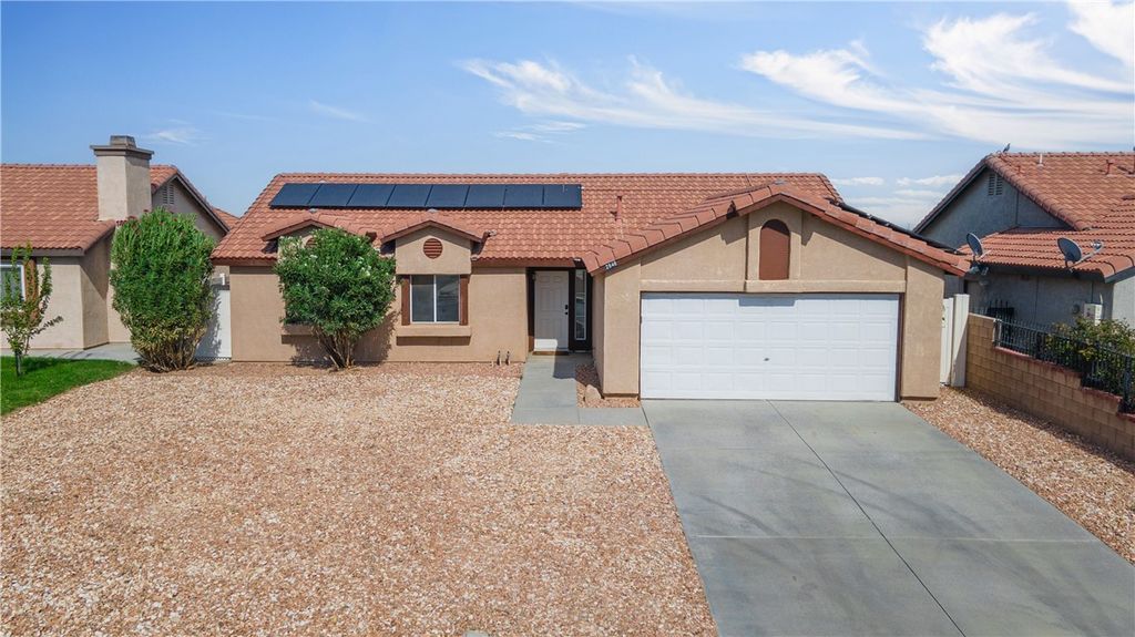 Image 1 of property listing at 2848 Trakell, Rosamond, CA 93560