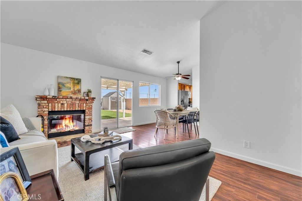 Image 10 of property listing at 2848 Trakell, Rosamond, CA 93560