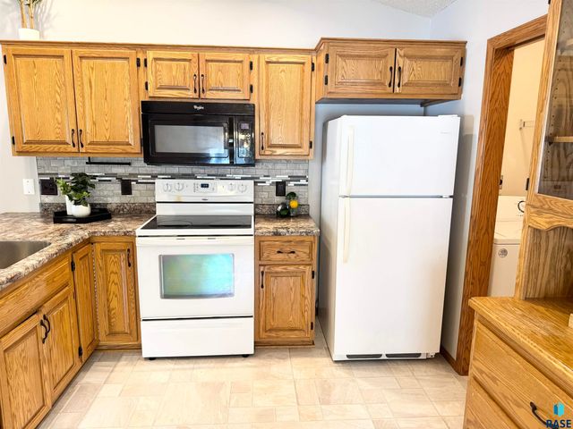 1805 E 57th St, Sioux Falls, SD 57108