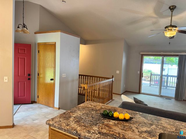 1805 E 57th St, Sioux Falls, SD 57108