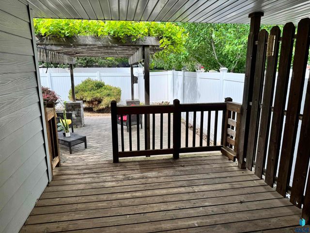 1805 E 57th St, Sioux Falls, SD 57108