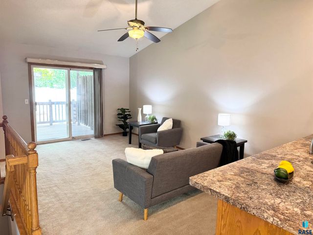 1805 E 57th St, Sioux Falls, SD 57108