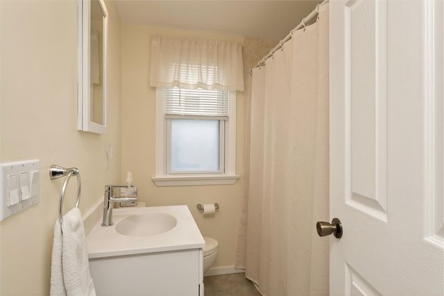 89 Haddon Road, Greece, NY 14626