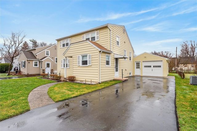 89 Haddon Road, Greece, NY 14626
