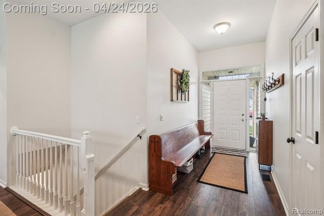 5819 Valley Drive, Clarkston, MI 48348