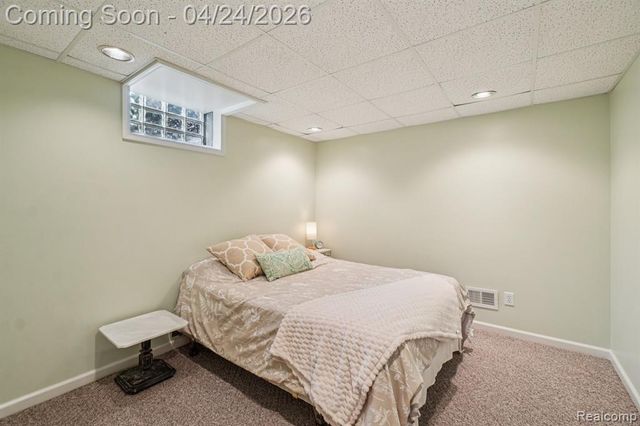 5819 Valley Drive, Clarkston, MI 48348