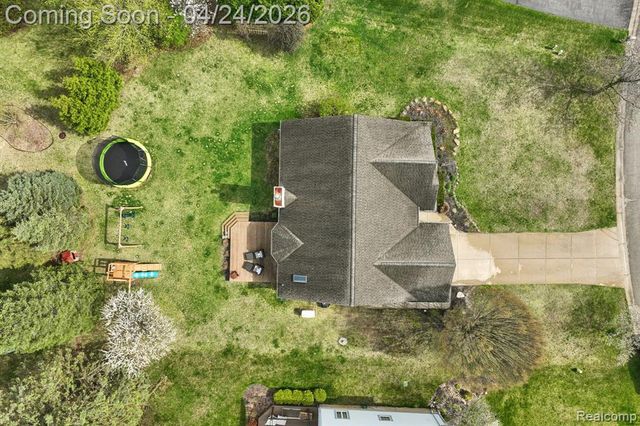 5819 Valley Drive, Clarkston, MI 48348