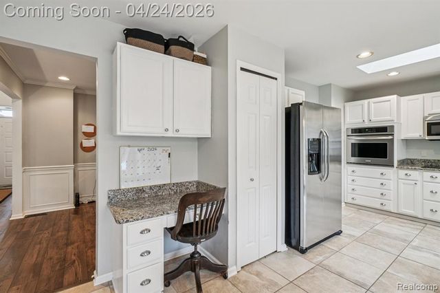 5819 Valley Drive, Clarkston, MI 48348