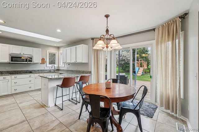 5819 Valley Drive, Clarkston, MI 48348