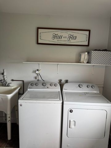 5564 Redwood Avenue, Portage, IN 46368