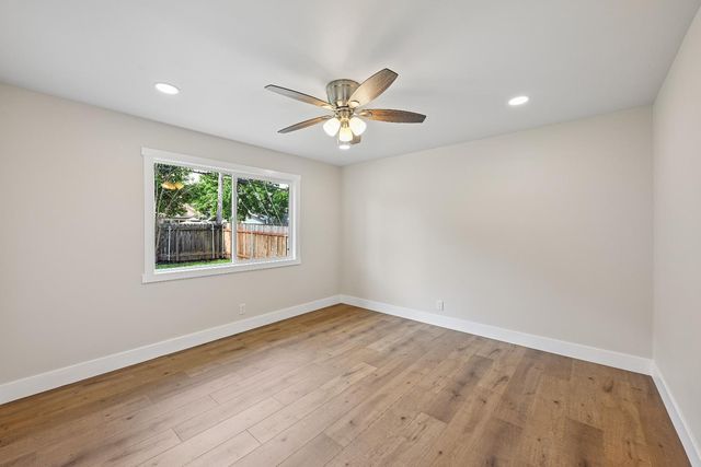 9060 New Dawn Dr, Sacramento, CA 95826