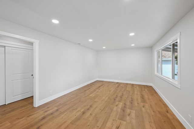 9060 New Dawn Dr, Sacramento, CA 95826