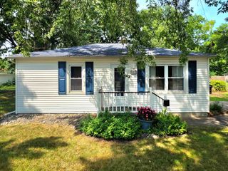 807 Borton Avenue, Essexville, MI 48732