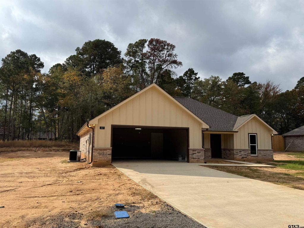 357 PR 6292, Mineola, TX 75773