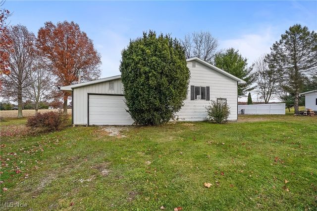 9865 Tallmadge Road, Diamond, OH 44412