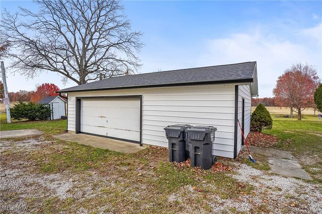 9865 Tallmadge Road, Diamond, OH 44412