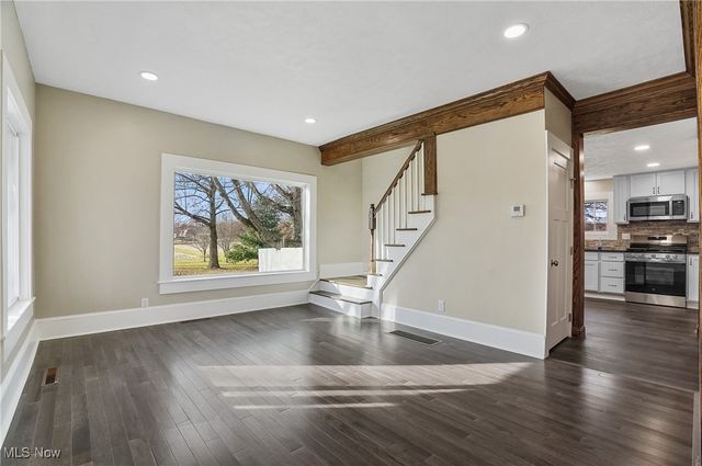 9865 Tallmadge Road, Diamond, OH 44412