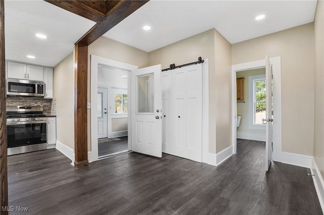 9865 Tallmadge Road, Diamond, OH 44412