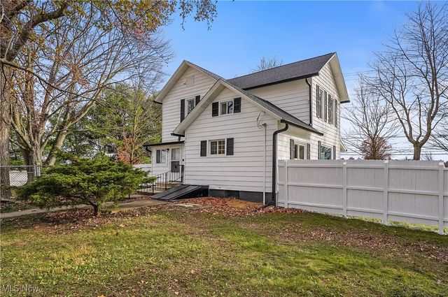 9865 Tallmadge Road, Diamond, OH 44412