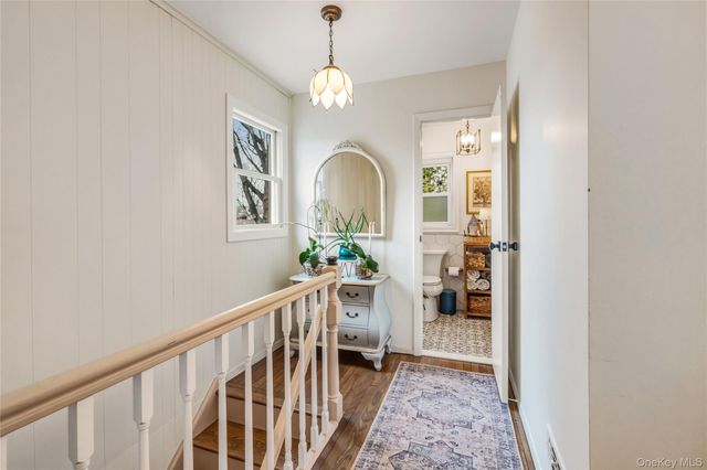 31 Munson Court, Melville, NY 11747