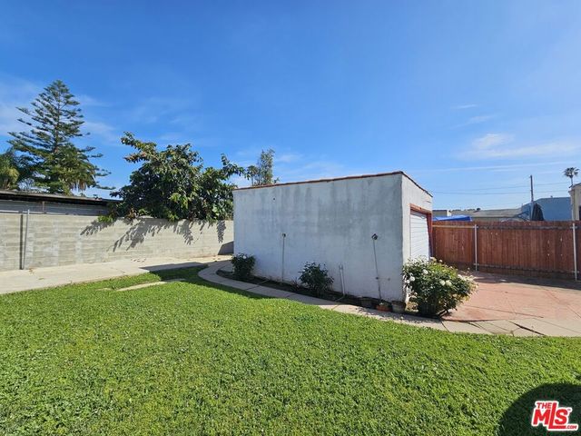 533 W 95th Street, Los Angeles, CA 90044