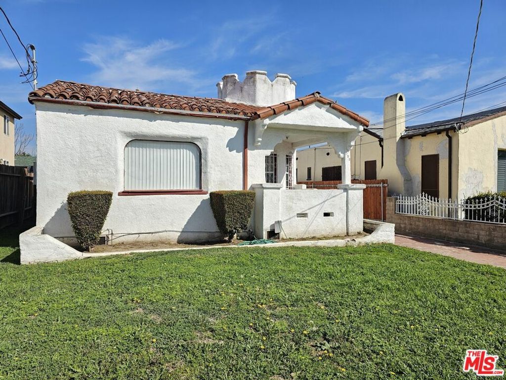 533 W 95th Street, Los Angeles, CA 90044