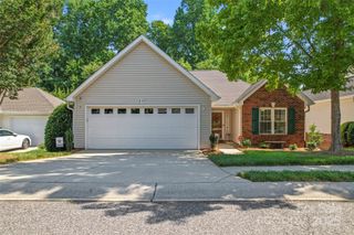 210 Oak Village Parkway, Mooresville, NC 28117