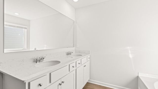 68 King Village, Braselton, GA 30517