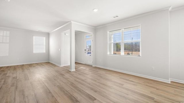 68 King Village, Braselton, GA 30517