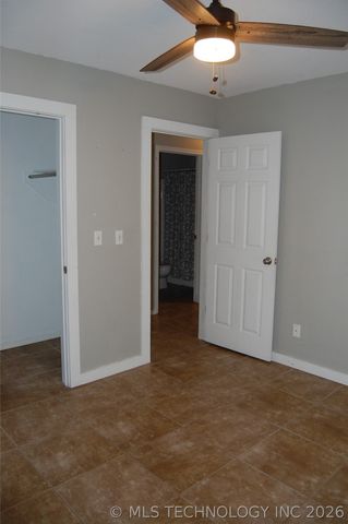 608 Pine Street, Henryetta, OK 74437