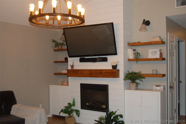 608 Pine Street, Henryetta, OK 74437