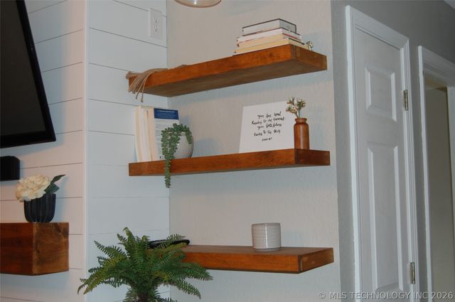 608 Pine Street, Henryetta, OK 74437