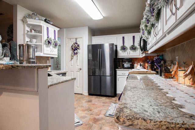 318 Amanda Ct, Whitehouse, TX 75791