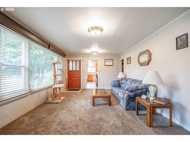 190 HUNSAKER Ln, Eugene, OR 97404