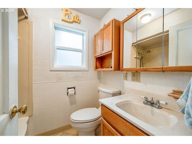 190 HUNSAKER Ln, Eugene, OR 97404