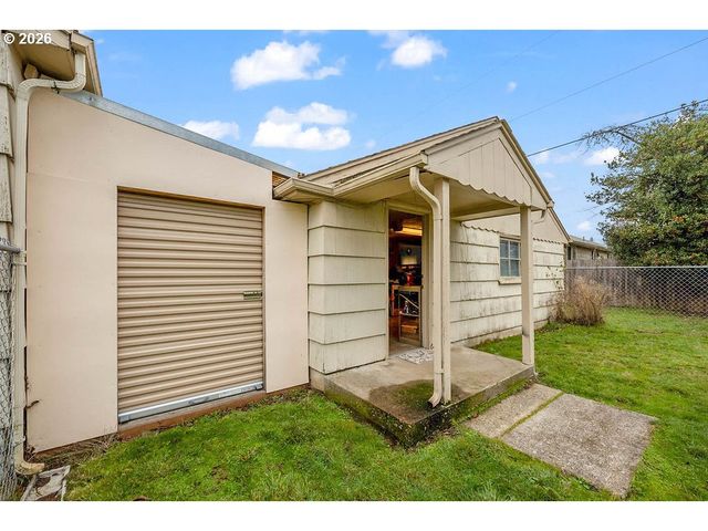 190 HUNSAKER Ln, Eugene, OR 97404