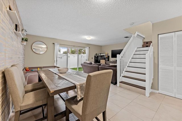 20815 NW 2nd Street 20815, Pembroke Pines, FL 33029