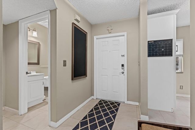 20815 NW 2nd Street 20815, Pembroke Pines, FL 33029