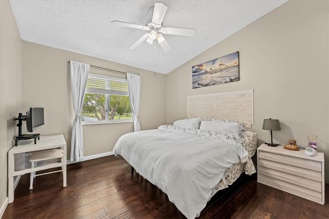 20815 NW 2nd Street 20815, Pembroke Pines, FL 33029