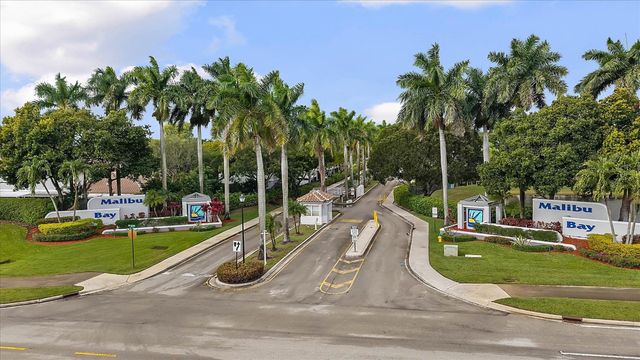20815 NW 2nd Street 20815, Pembroke Pines, FL 33029
