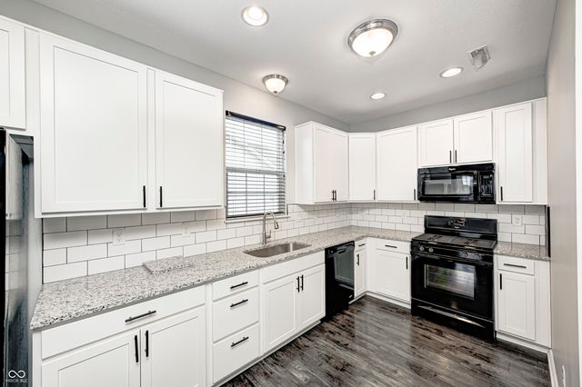 286 Angelina Way, Avon, IN 46123