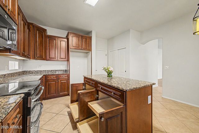 4343 E OAKLAND Street, Gilbert, AZ 85295