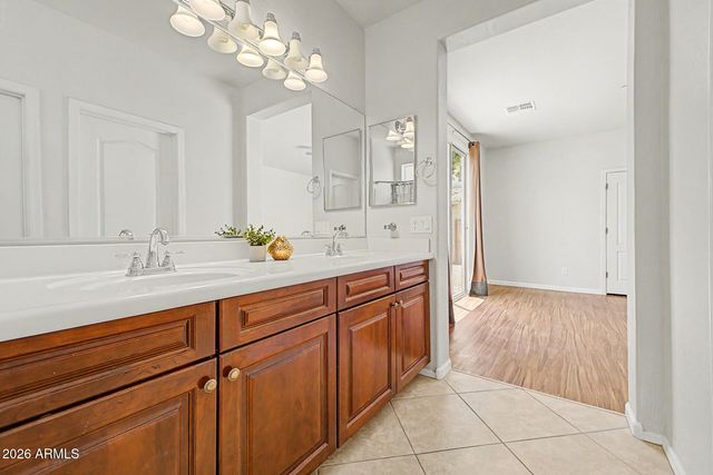 4343 E OAKLAND Street, Gilbert, AZ 85295