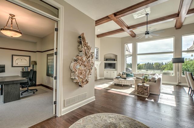 2928 Jonquil Trail N, Lake Elmo, MN 55042