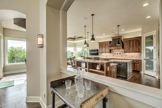 2928 Jonquil Trail N, Lake Elmo, MN 55042