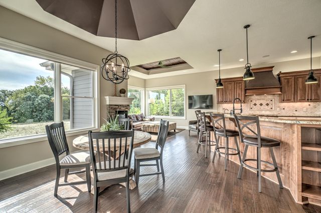 2928 Jonquil Trail N, Lake Elmo, MN 55042