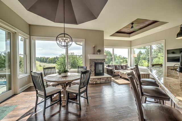 2928 Jonquil Trail N, Lake Elmo, MN 55042