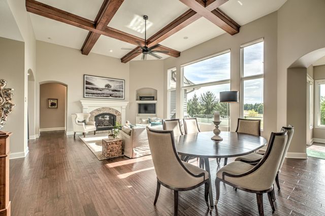 2928 Jonquil Trail N, Lake Elmo, MN 55042