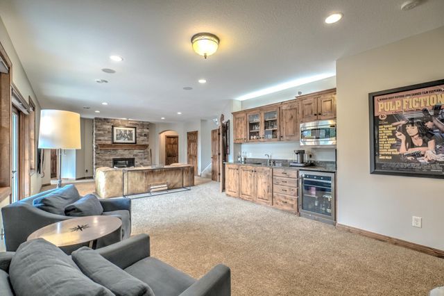 2928 Jonquil Trail N, Lake Elmo, MN 55042