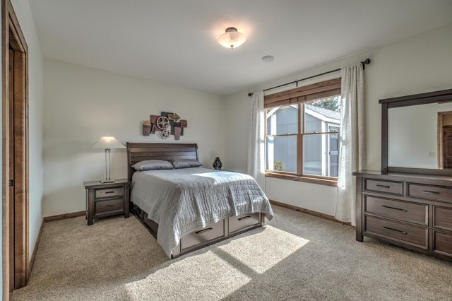 2928 Jonquil Trail N, Lake Elmo, MN 55042